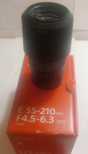 Sony 210mm 5 - 55-210mm, f/4.5-6.3